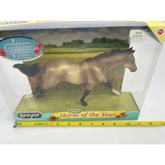 Breyer 62118 Bella Horse of the Year 2017 Classics Collection Quarter Horse New - Picture 8 of 9